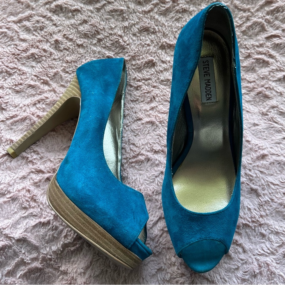 Steve Madden “Disobey” Teal Suede Peep Toe Platform Heels, Size 10